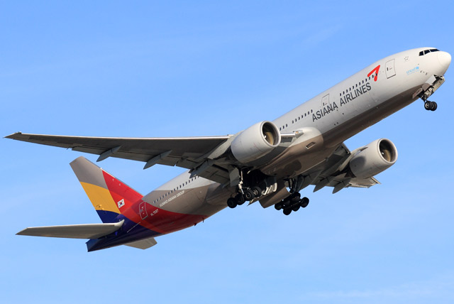 Asiana Airlines 777-200ER