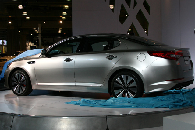 Kia Optima – Exclusive First