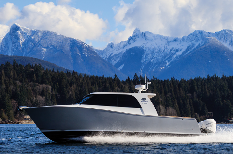Coastal Craft 33 Express, Photo: Alex Kwanten
